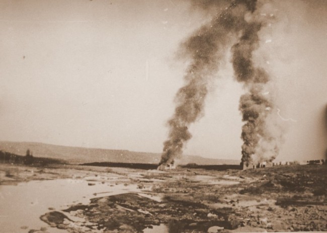 BurnHse.jpg (12163 bytes)