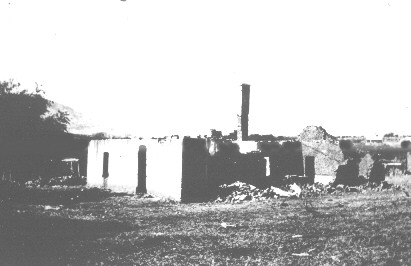 Destr2.JPG (26005 bytes)